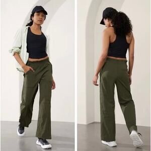 Athleta Trekkie High Rise Parachute Pant NEW Aspen Olive Green Size 6/T